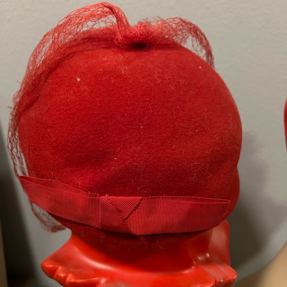 Cute red vintage hat - Picture 5 of 6